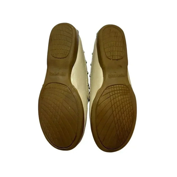 Minnetonka Moccasins Women's Size 6 1/2 Beige Leather Hard Sole Studs Buckle Up - Picture 7 of 8